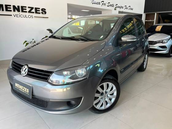 VOLKSWAGEN FOX 1.0 MI TREND 8V FLEX 4P MANUAL VOLKSWAGEN FOX 1.0 MI TREND 8V FLEX 4P MANUAL